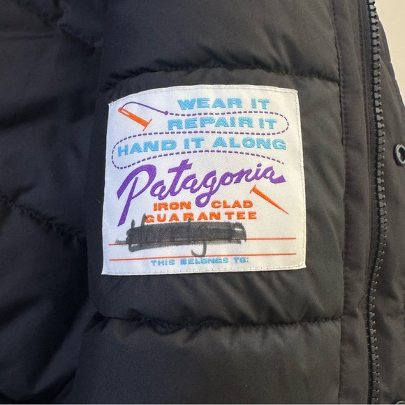Youth Patagonia Black Ski Jacket
Size Small (7/8) - Picture 14 of 15